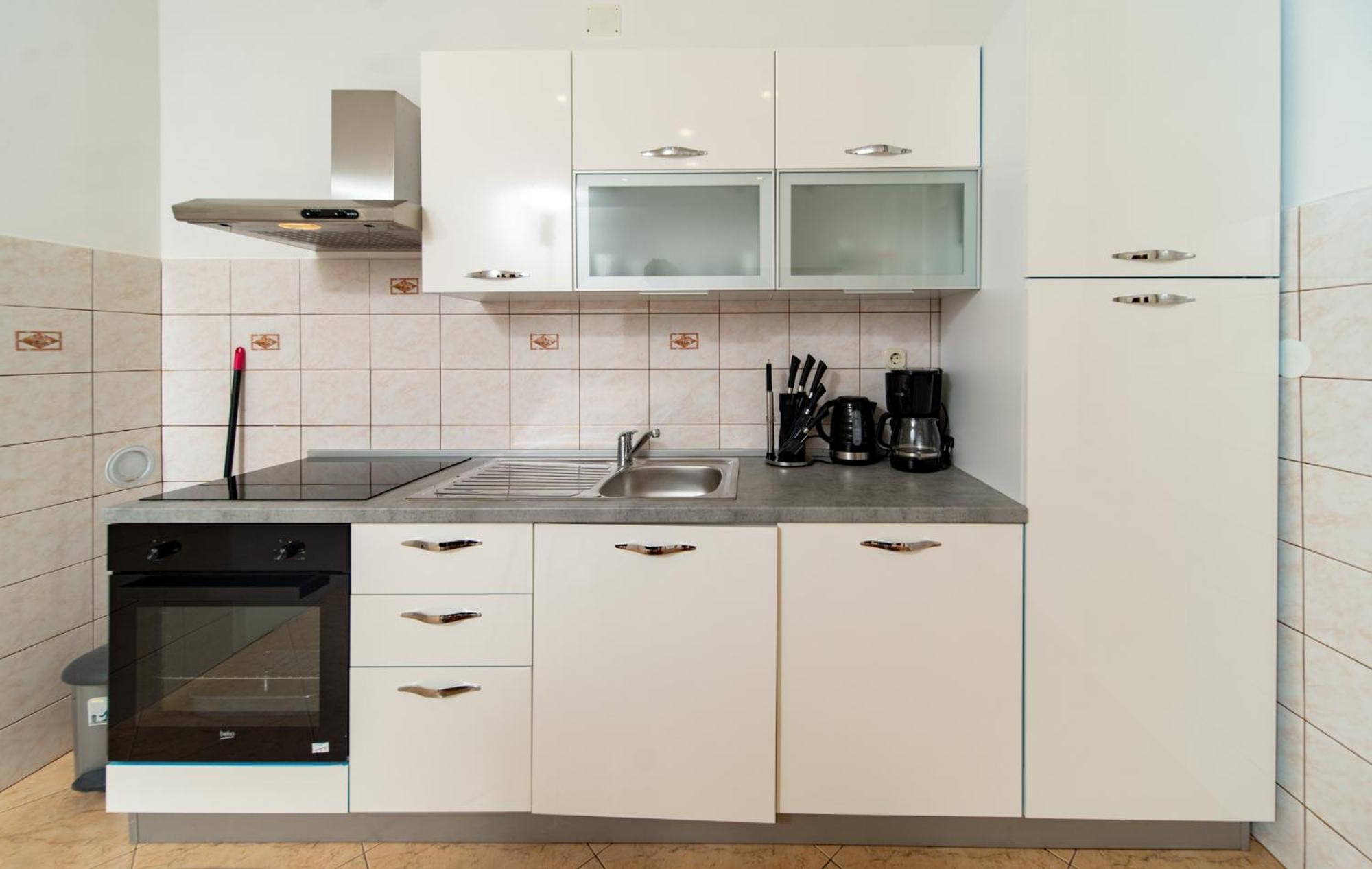 Lores Apartma